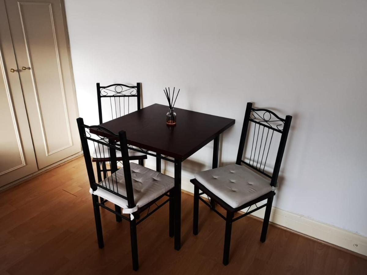 Large Spacious Property In Zone 2 London Exterior foto